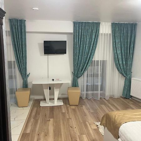 Grey Boutique Hotel Palas Яш Екстериор снимка