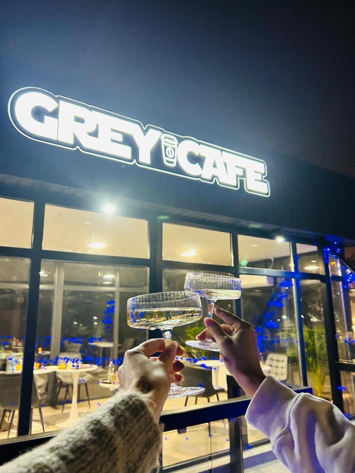 Grey Boutique Hotel Palas Яш Екстериор снимка