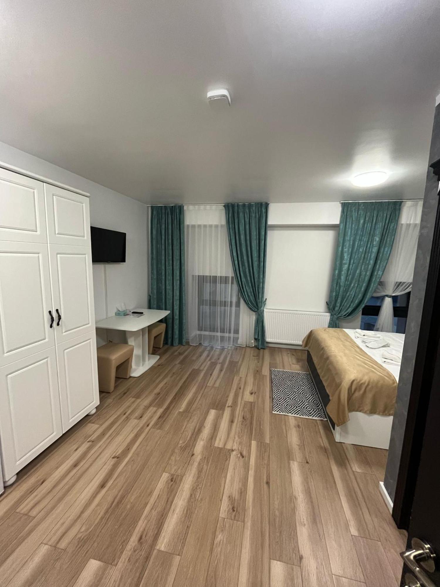 Grey Boutique Hotel Palas Яш Екстериор снимка