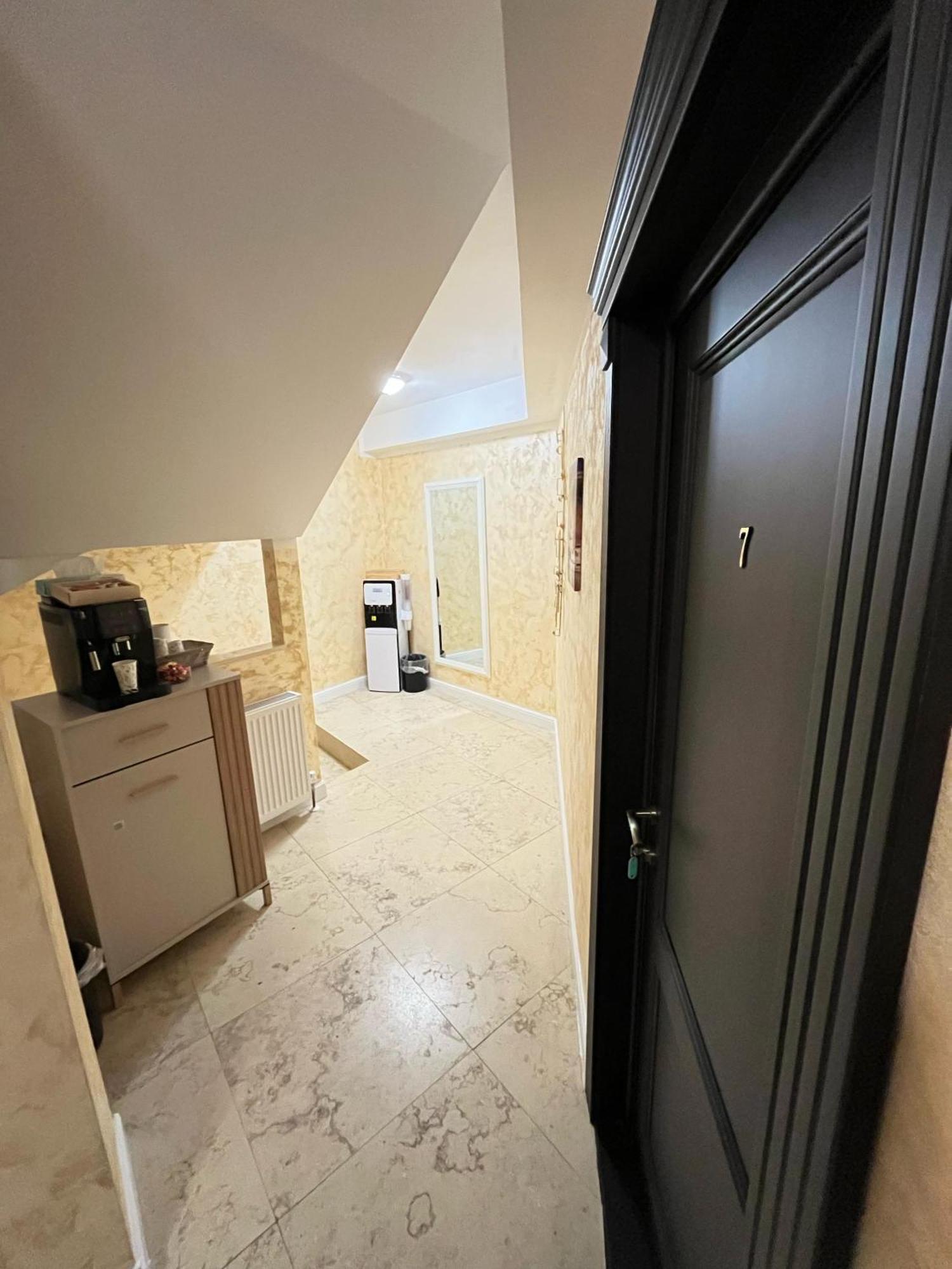 Grey Boutique Hotel Palas Яш Екстериор снимка