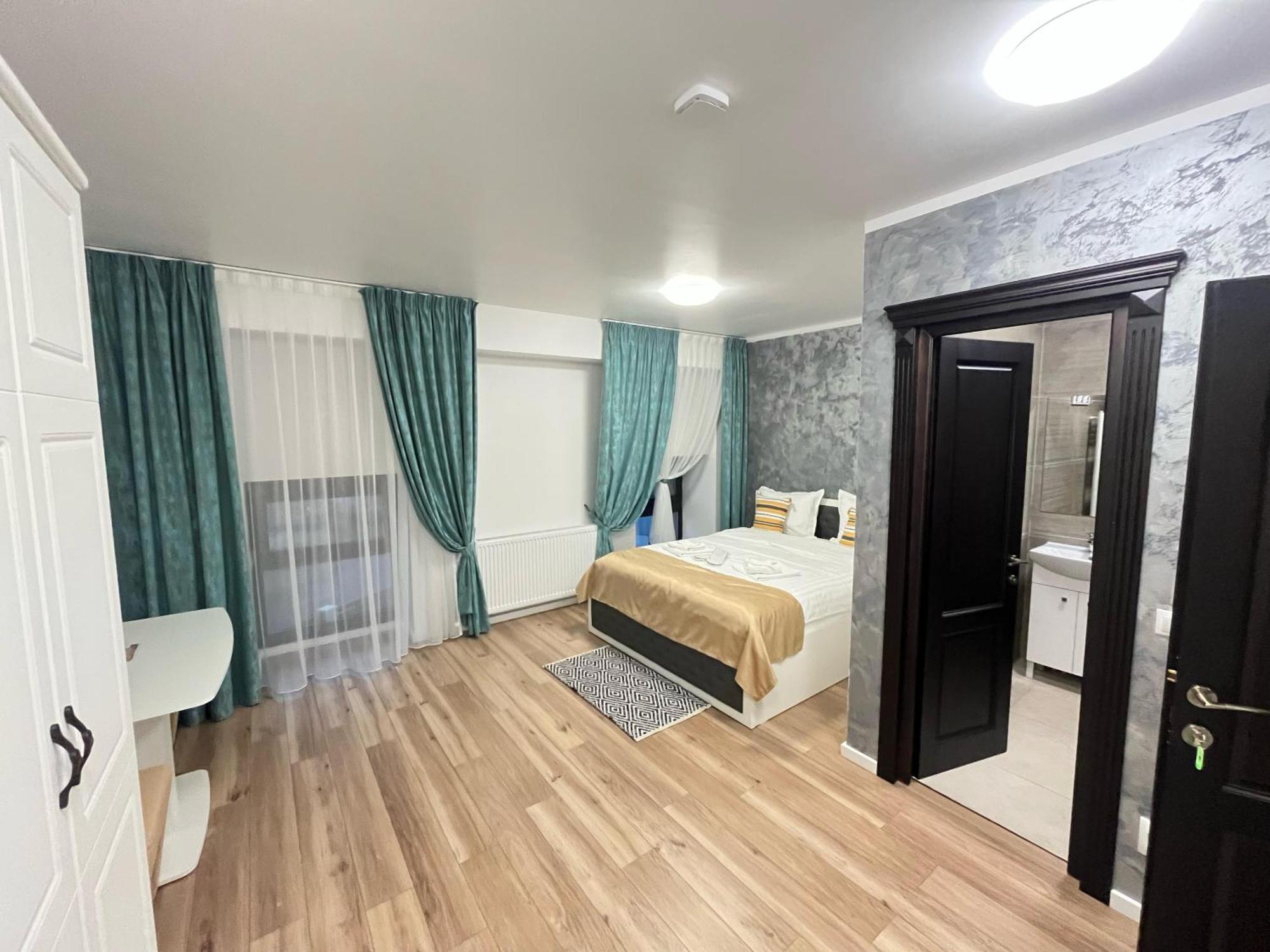 Grey Boutique Hotel Palas Яш Екстериор снимка