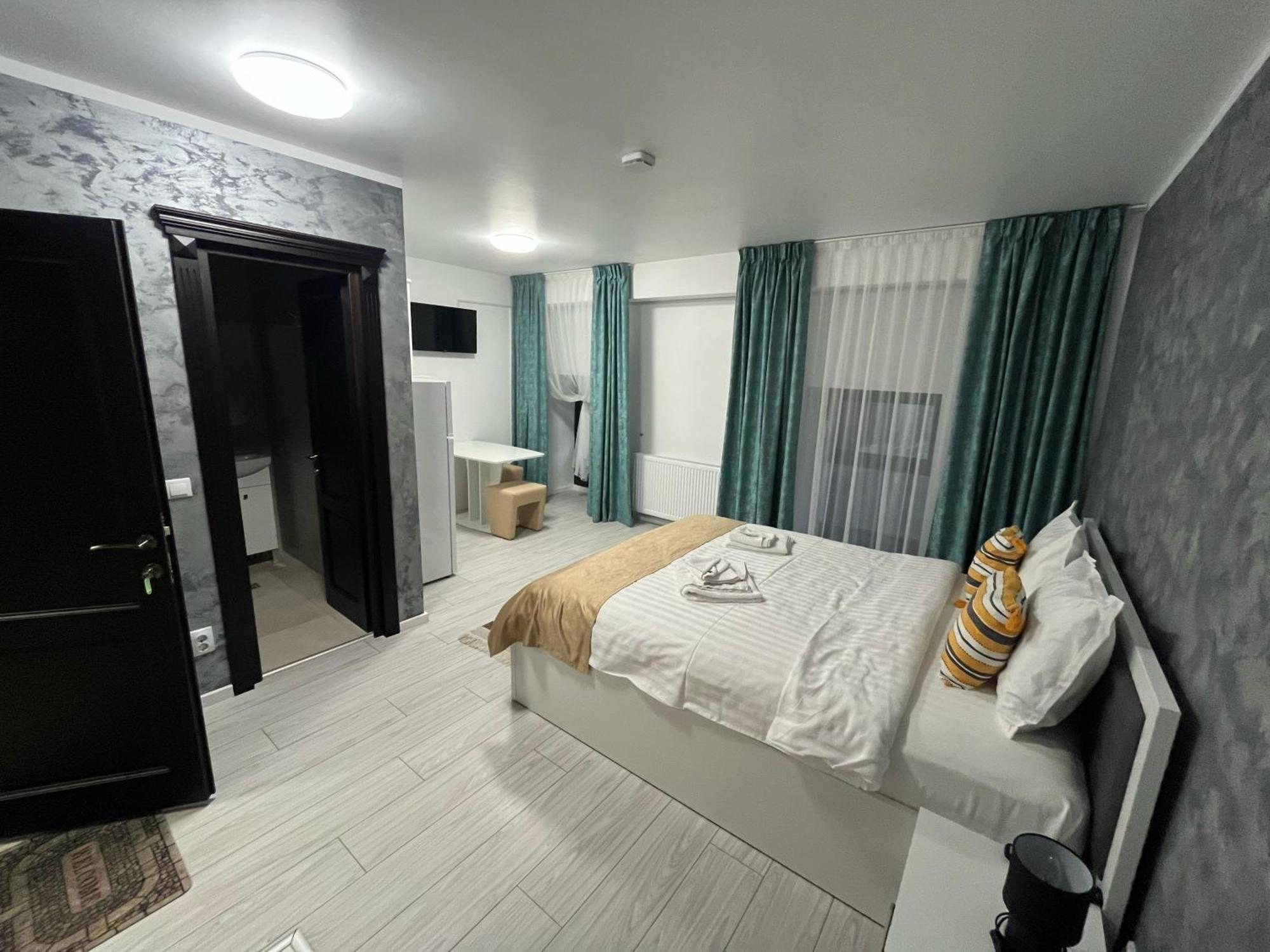 Grey Boutique Hotel Palas Яш Екстериор снимка